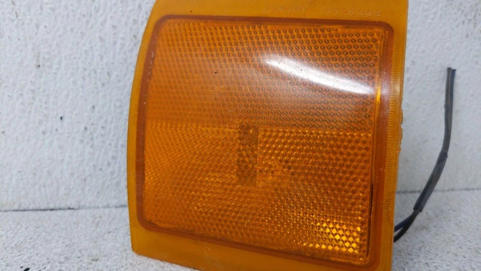 Chevrolet Suburban 1500 1995-1999 pasajero derecho OEM luz delantera lámpara N9GUO Foto 2 de 4