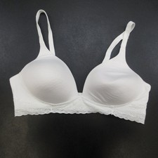 Hanes White Women's Bra L Padded Wireless Adjustable Straps Lace Trim