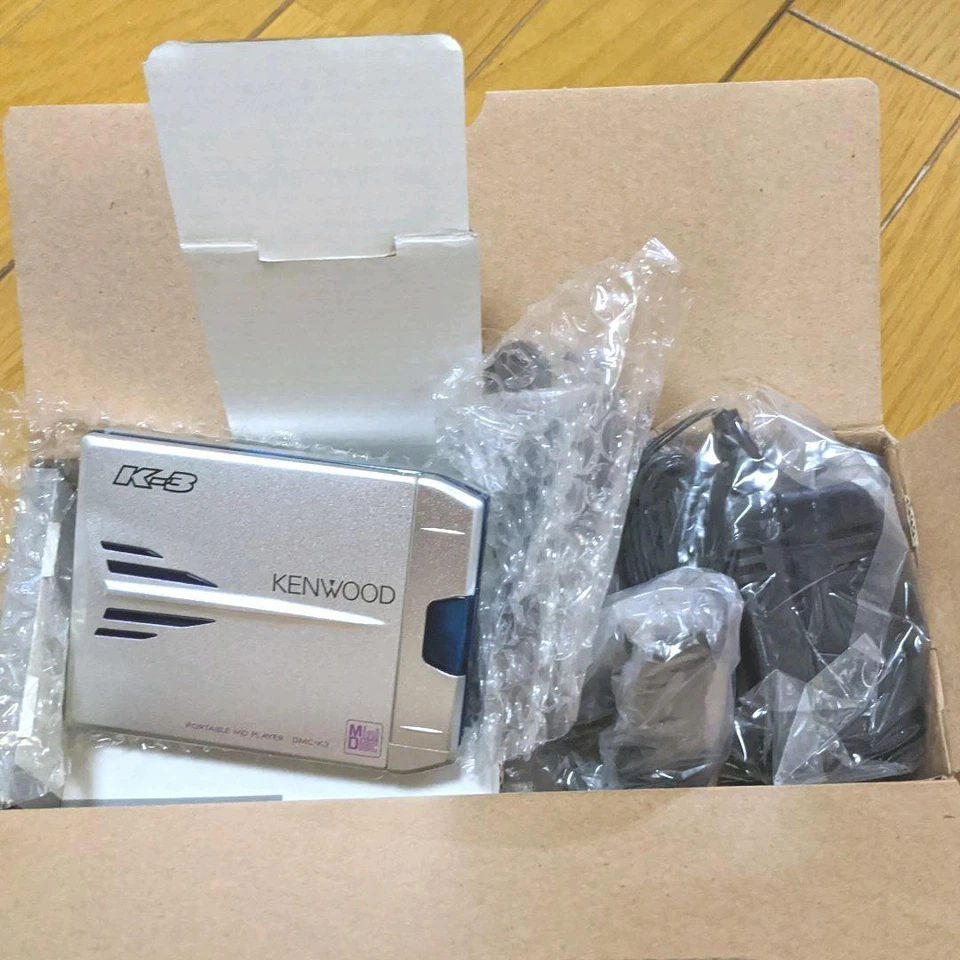 KENWOOD DMC-K3 Portable Mini Disc player junk - Image 4 of 4