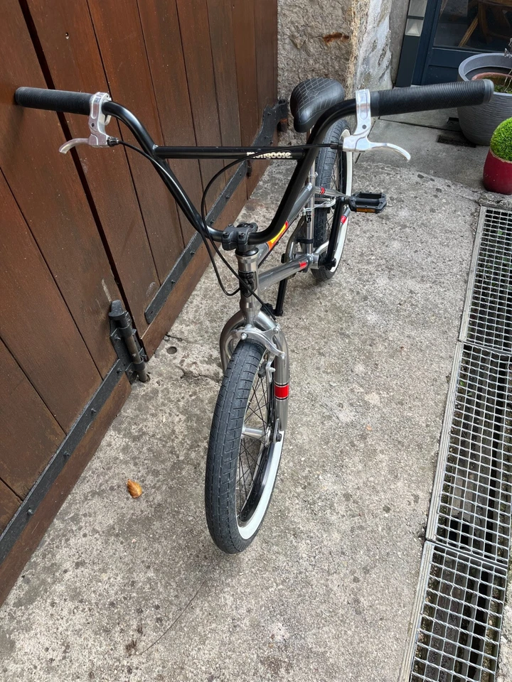 BMX Mongoose Legion L100 - Photo 2/3