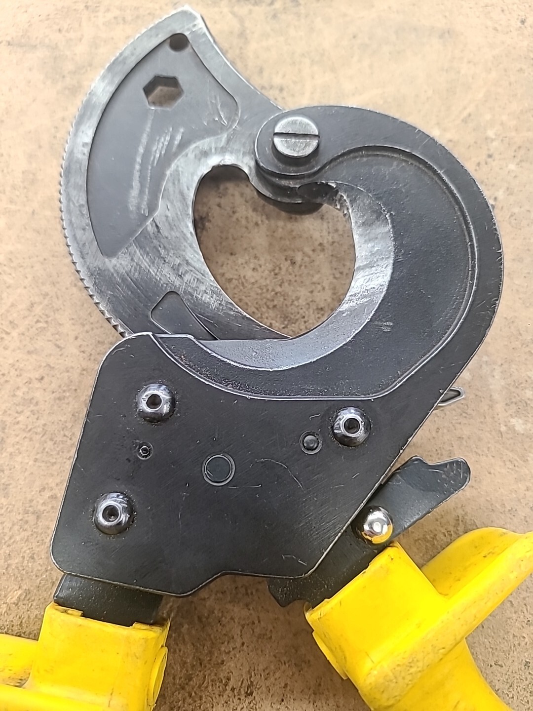 Klein Tools 63607 Ratchet Cable Cutter Tool INSTITUTO TECNOLÓGICO DE