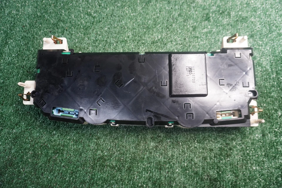 Buick LeSabre 2000 2001 velocímetro calibre clúster fabricante de equipos originales 76 k millas 09384974 Foto 3 de 4