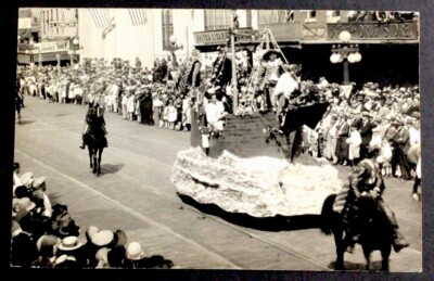 RPPC Postcard Parade Float Horses United Cigar Stores Sign #k4
