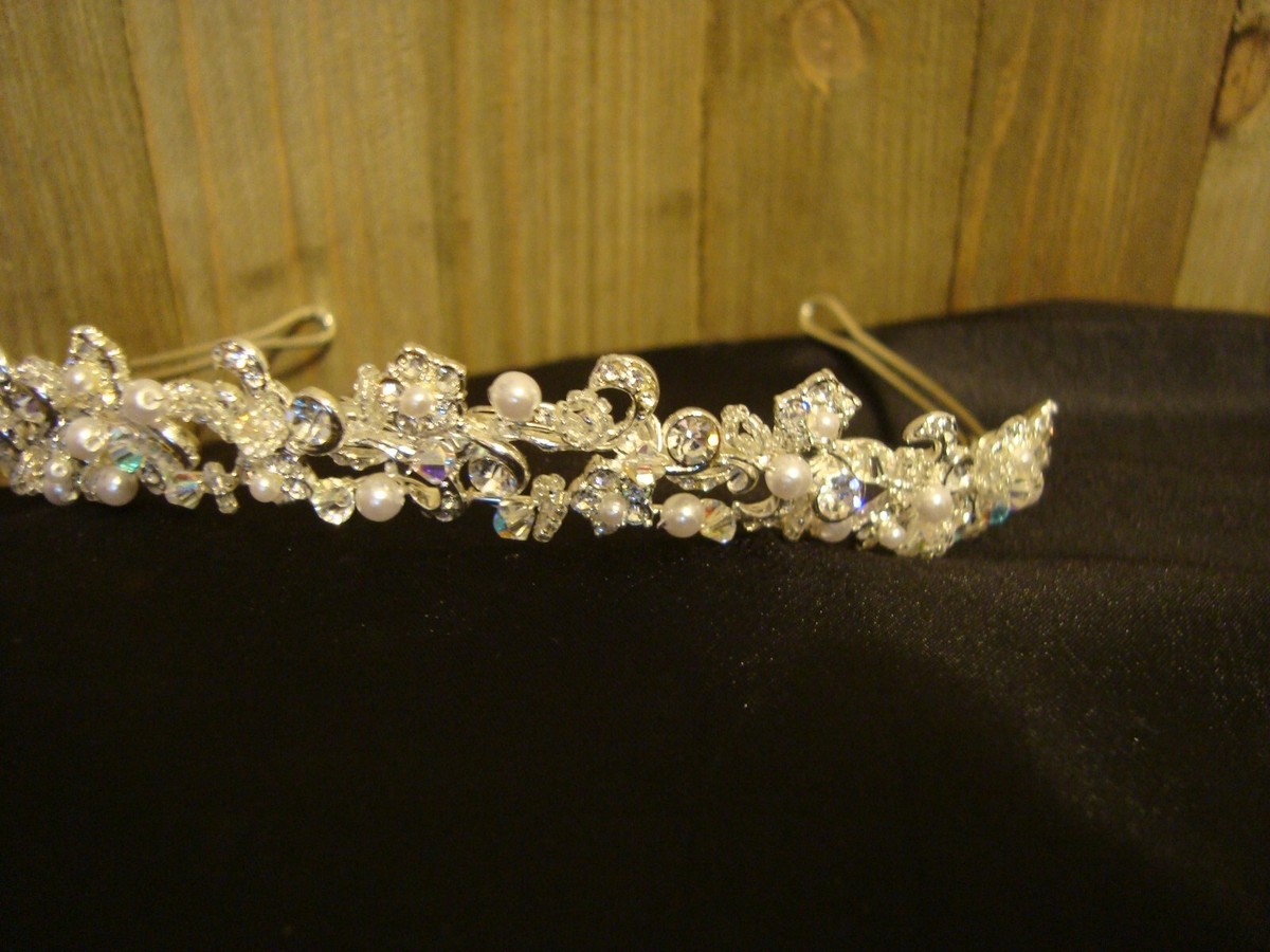 Very Beautiful David’s Bridal tiara Regular $125.00 NWT Freshwater Pearl and Swarovski Crystal Vine Tiara | David main image 3