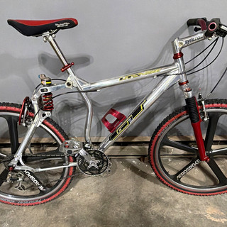 GT LTS DH Full Suspension Mountain Bike 26in Aerospoke Wheels