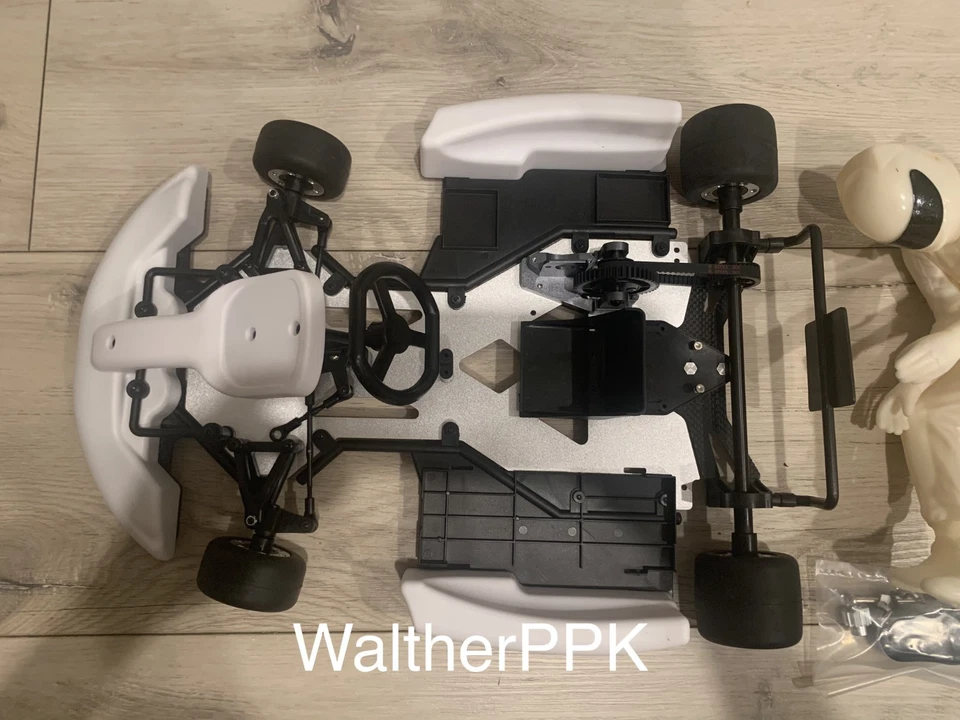 Ultra Rare New TURNIGY 1:4 Scale EP Go Kart Kit ARR, Needs Electronics. - Image 4 of 4