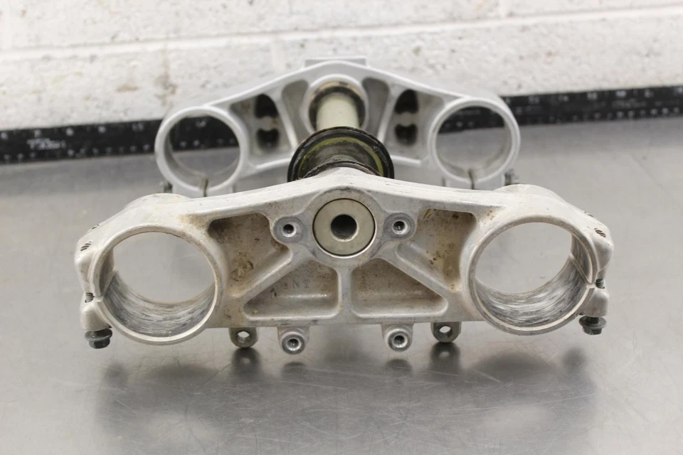 Yamaha YZ250F 2002 horquillas delanteras inferior superior triple árbol vástago abrazadera O920 Foto 4 de 4