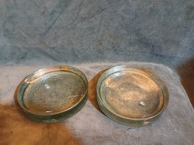 Set of two round glass