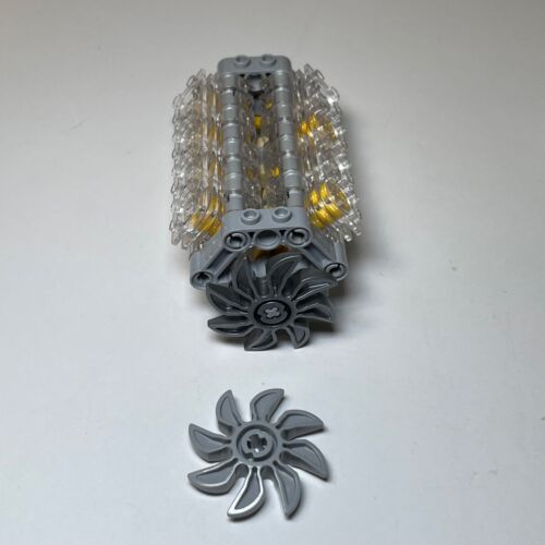 LEGO Technic V8 Engine 8 Cylinder Complete READ DESCRIPTION - Picture 2 of 5