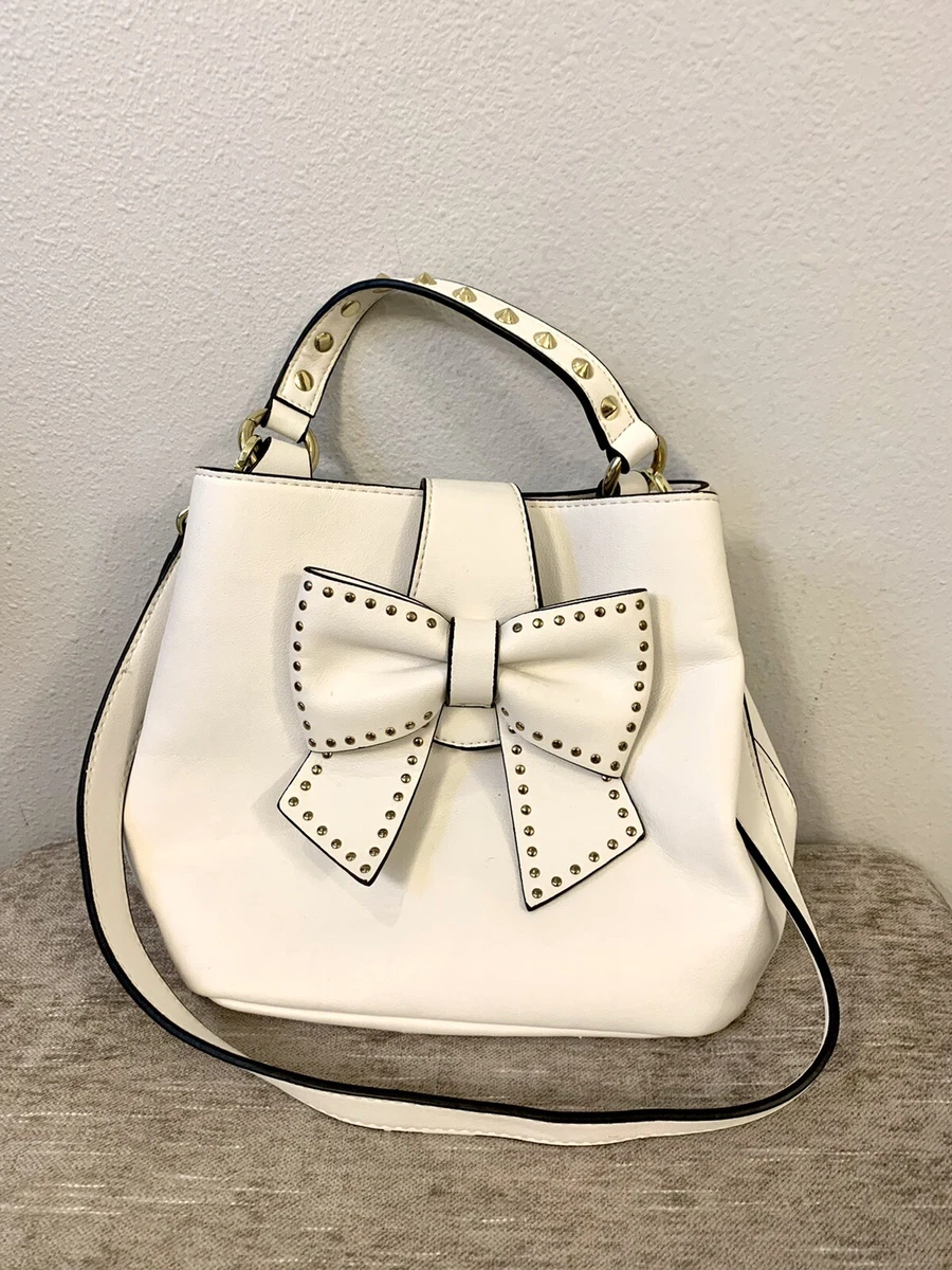 Betsey johnson best sale bucket bag