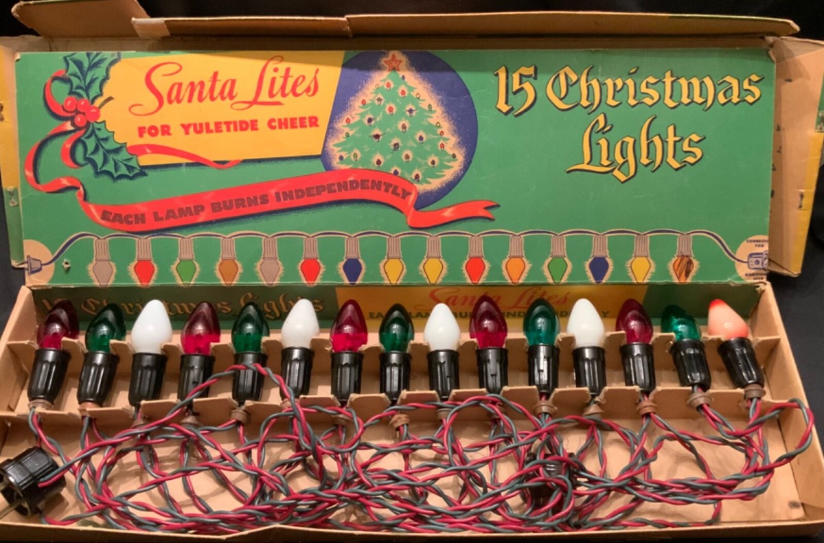 VINTAGE 'SANTA LITES' 15 SOCKET CHRISTMAS LIGHT SET - NOMA OF