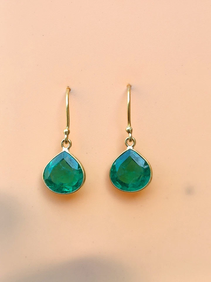 Lab-Created 18k Solid Yellow Gold Emerald Gemstone Handmade Beautiful Earring - Image 2 of 4