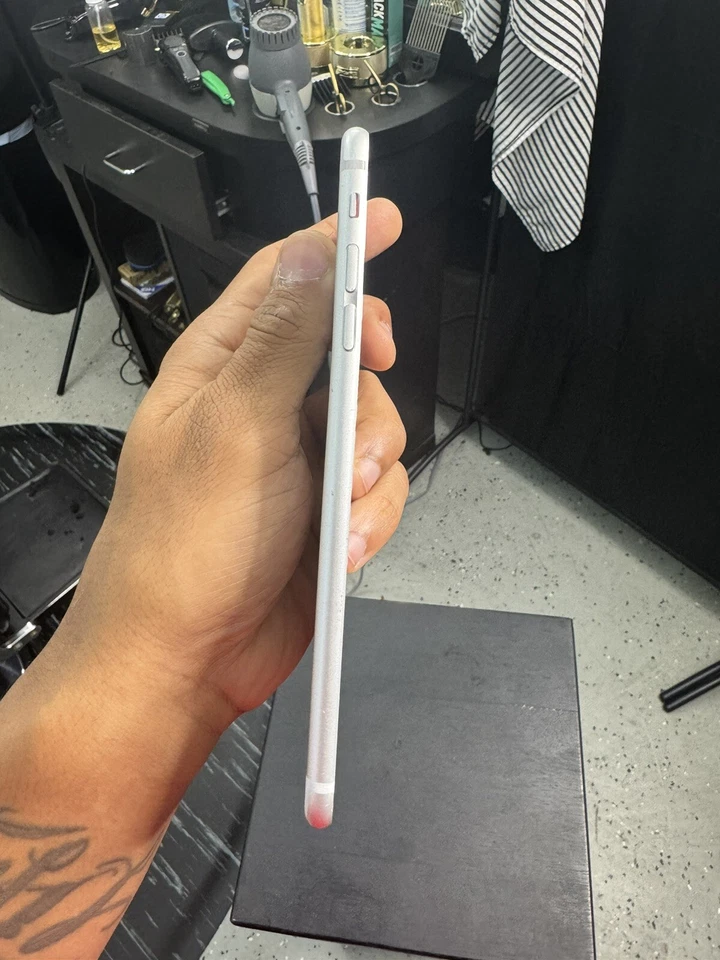 Apple iPhone 6 Plus - 16GB - Silver Parts Only - Image 3 of 4