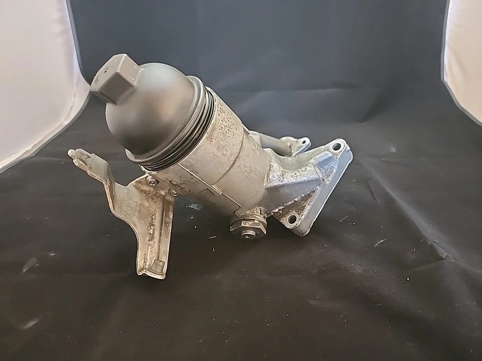 2007-2012 AUDI A6 A8 Q7 R8 RS4 S5 S6 S8 Engine OIL Filter Housing Adapter D8 Foto 3 de 4