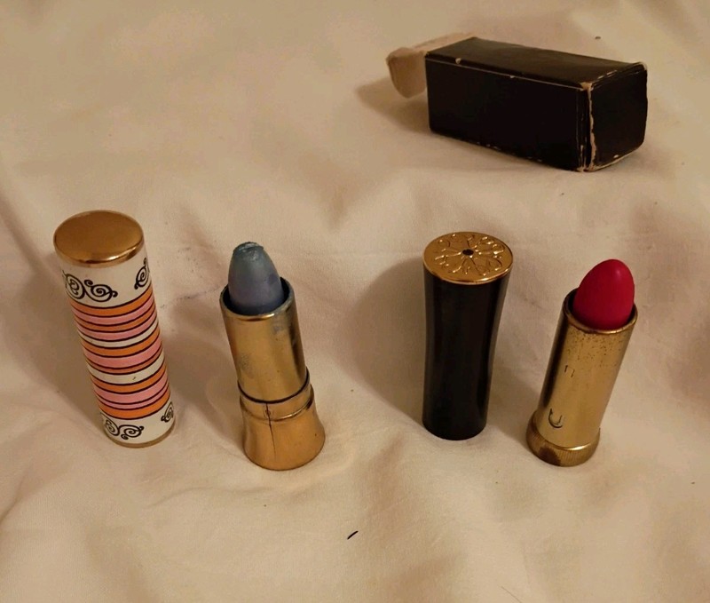 RARE Blue Vintage Yardley Lipstick Surf Slicker No Tag Collectible Makeup Avon 