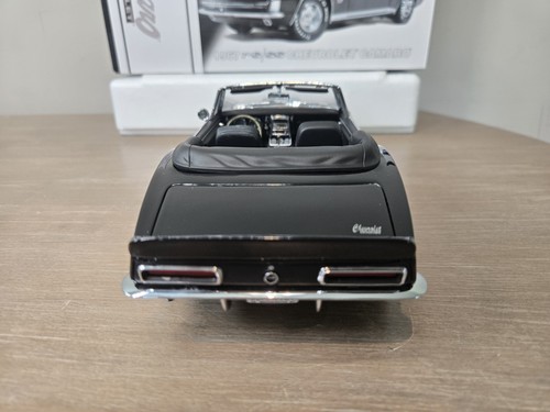 Exact Detail 1:18 1967 Camaro Convertible RS/SS 396, #693 of 1000 - Picture 6 of 16