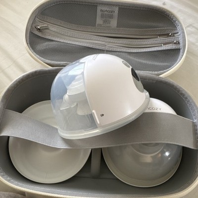 Momcozy M5 Hands-Free Wearable Double Electric Breast Pump 24mm w/ Case