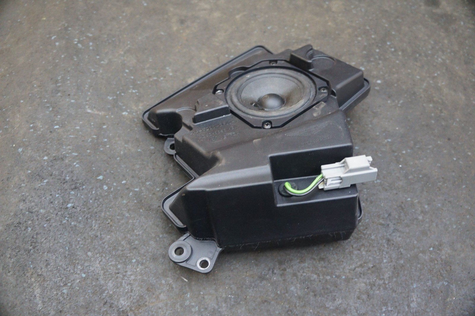 Front Left Driver Door Speaker Woofer AD43-6696Y-BA OEM Aston Martin Rapide 2010