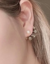 Louis Vuitton Pierced Cruiser M00601 Pearl Logo