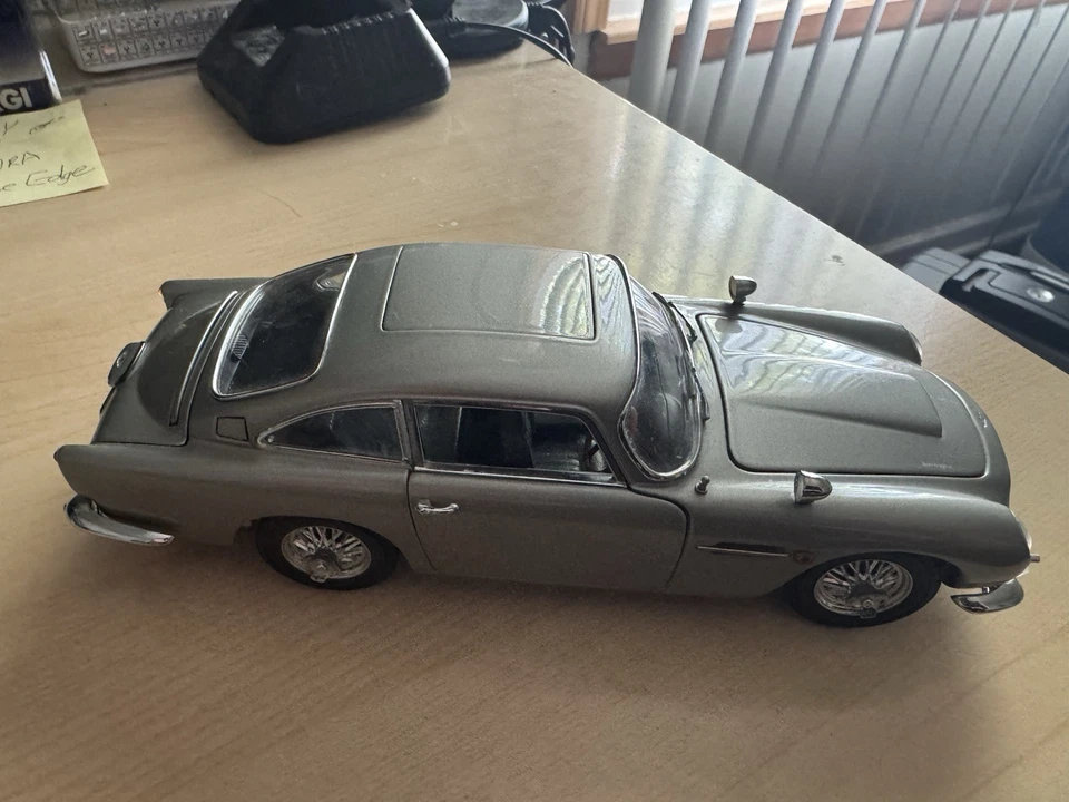 Danbury/Franklin Como Nuevo 007 Aston Martin Db5 James Bond Foto 3 de 4