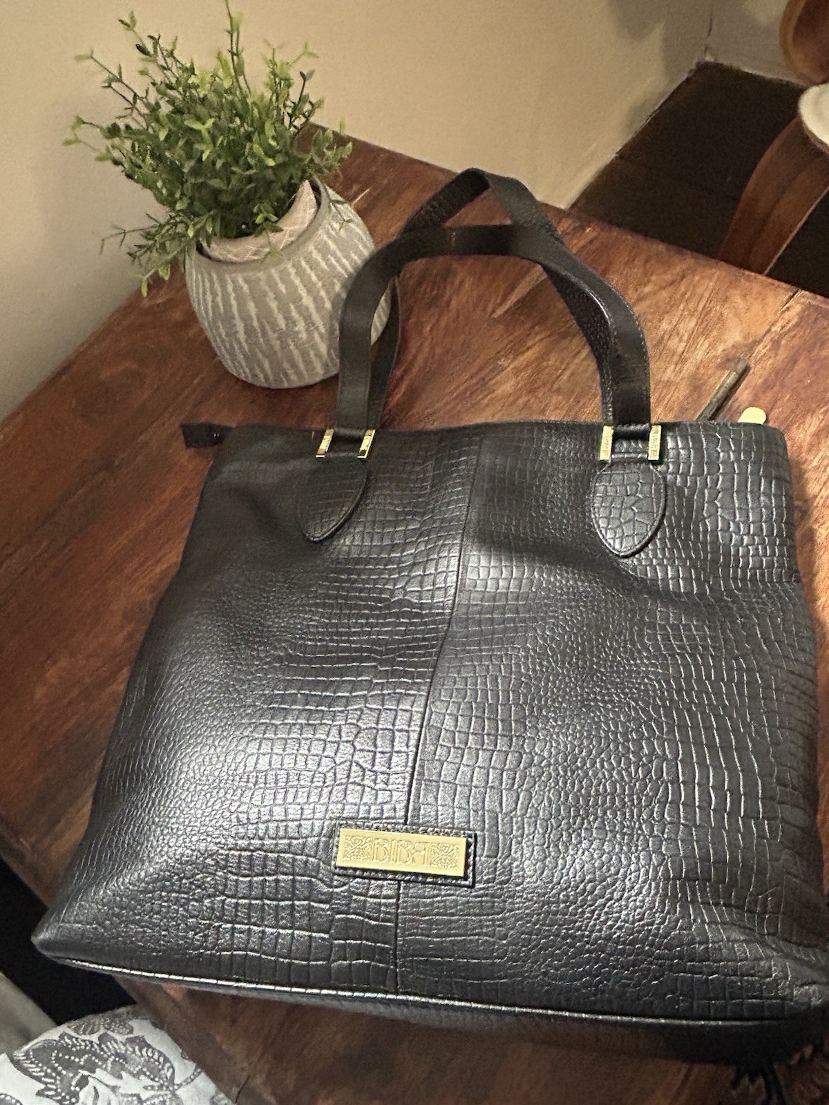 Biba Amanda Black Leather Shoulder Bag. R5889 image 8