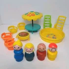 VTG Fisher-Price Little People Outdoor Patio, Pool & Barbecue Lot w/ Figures