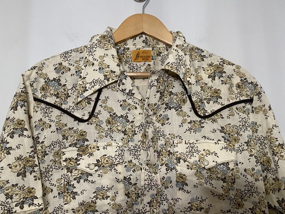 Camisa Sears Western Wear Bege Floral Pérola Snap Rodeio Ranch wear VTG Jugo Largo - Imagem 2 de 4