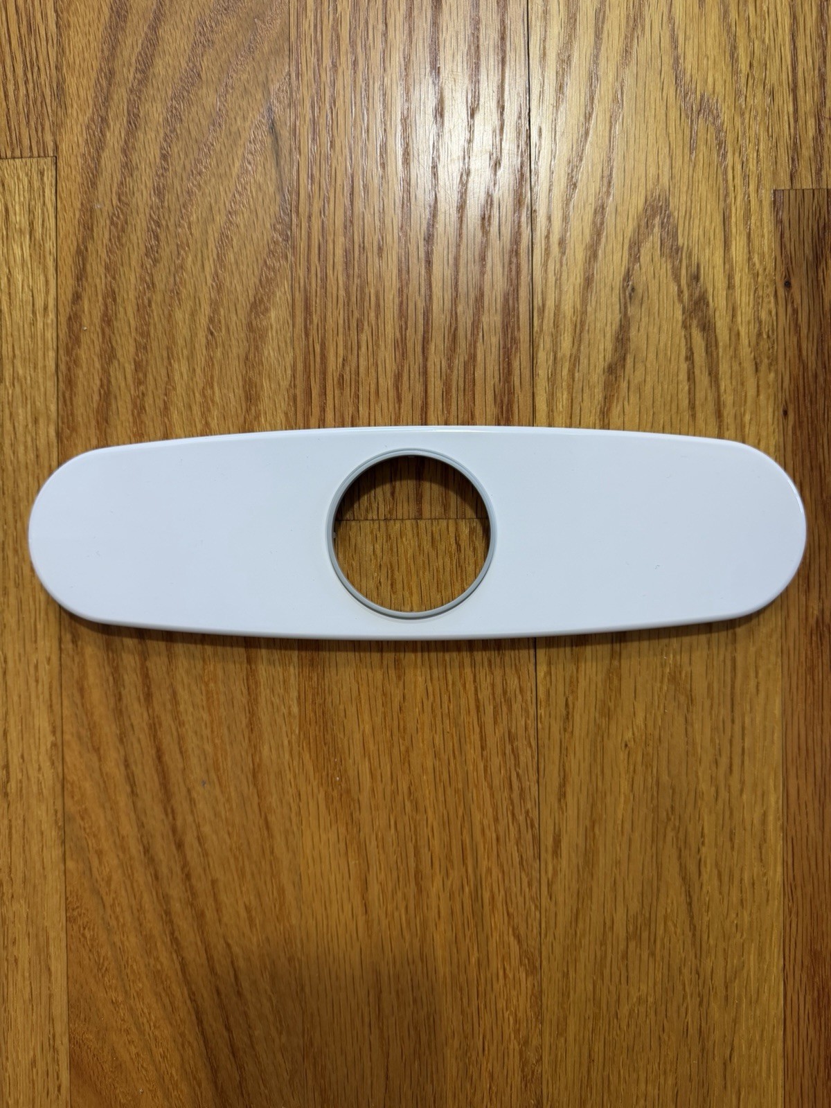 Glacier Bay Kitchen Faucet Escutcheon Plate - White