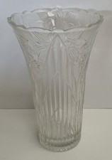 Pressed Glass Ribbed Trumpet Vase Clear Daffodil Pattern 19cm Tall Scalloped Rim