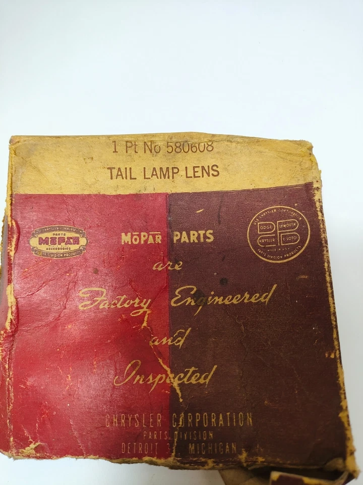 1937-1942 Dodge Truck VD15 VD20 WC WF31 задний задний фонарь объектив 580608 новый из старых запасов. - Изображение 2 из 4