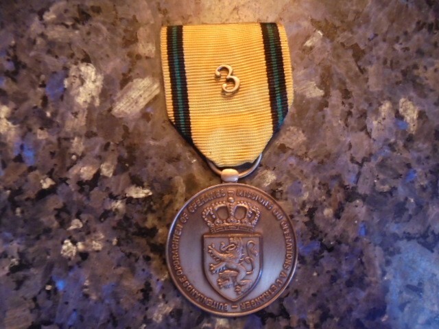 Picture 1 of 1
