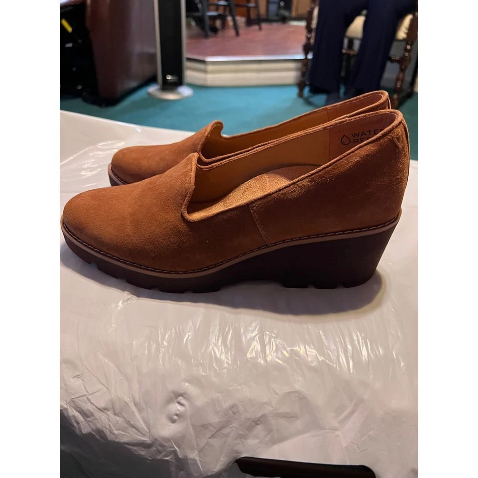 Zapatos informales sin cordones Vionic WILLA WEDGE TOFFEE de gamuza cómodos talla 8,5 Foto 3 de 4