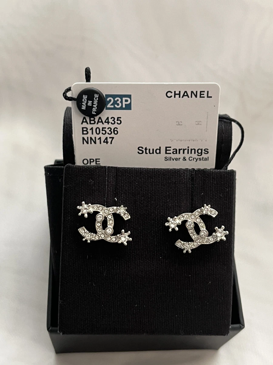 Chanel Classic CC Earrings Crystal Small Silver in Metal/Crystal