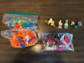 Lot of 4 SpongeBob LEGO Sets 3815, 3816, 3833 and 3834 Complete no boxes or inst