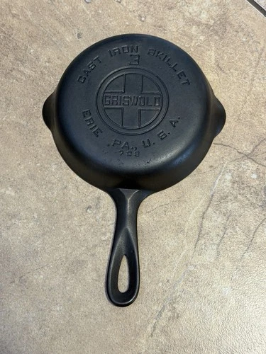 Griswold Cast Iron #3 Large Block Logo Skillet
