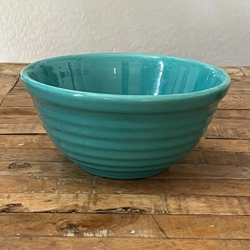 Vintage Bauer Ringware Mixing Bowl 9.5" Jade Green Ribbed Exterior No 12 Cottage