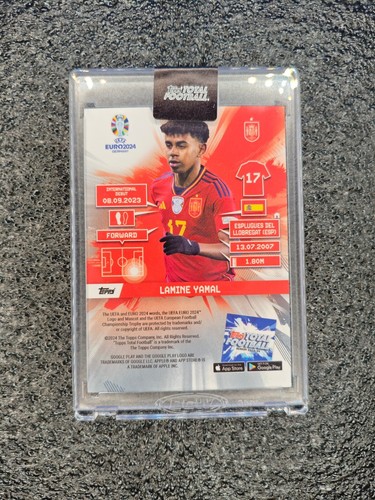 2023-24 Topps Total Football UEFA UCL Lamine Yamal 58/99 Limited Edition RC Rook - Foto 2 di 2