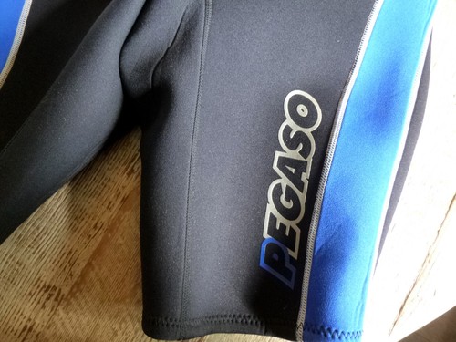 Pegaso Sporting Neoprenanzug Shorty schwarz-blau - Bild 11 von 12