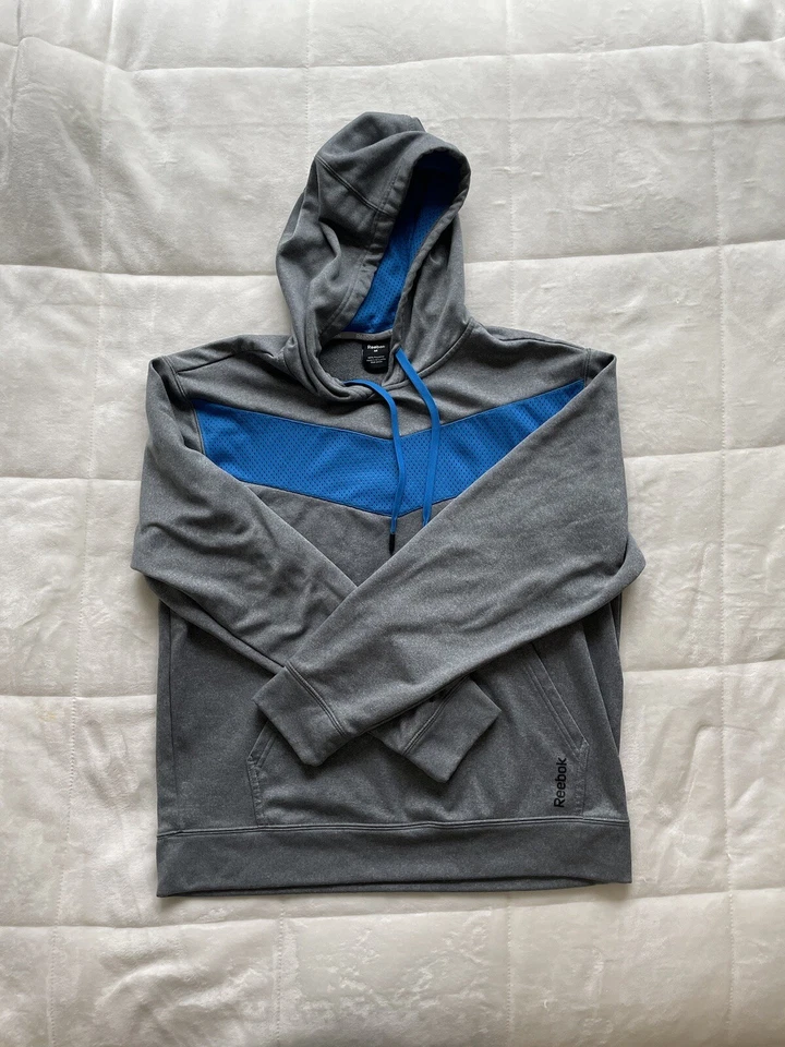 REEBOK CROSSFIT WORKOUT HOODIE SWEATSHIRT SIZE MEDIUM - Image 2 of 4
