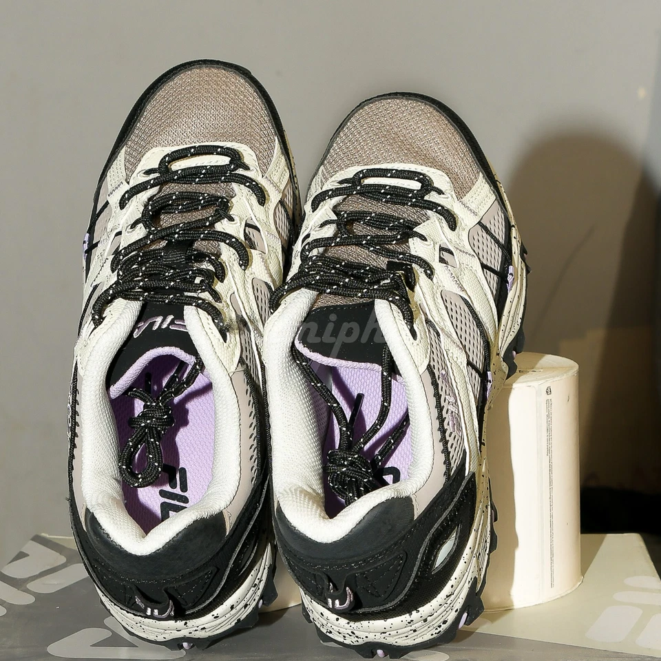 Fila Damas Matronic Trail Zapatos con Cordones Tenis, Tostado/Negro/Lila Foto 4 de 4