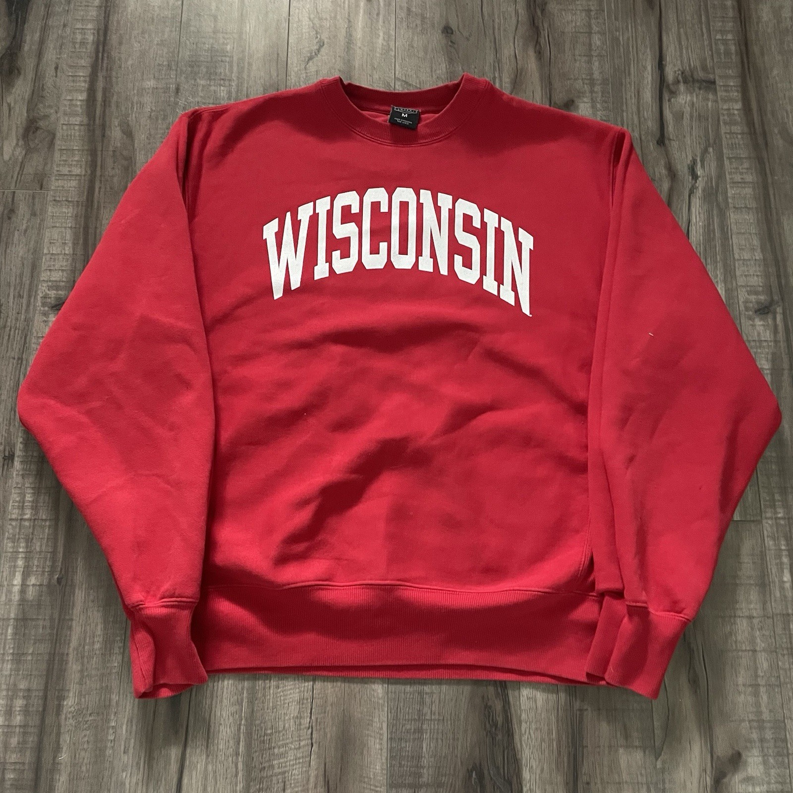 Size M University of Wisconsin Badgers Red Crewneck College Active Sweatshirt