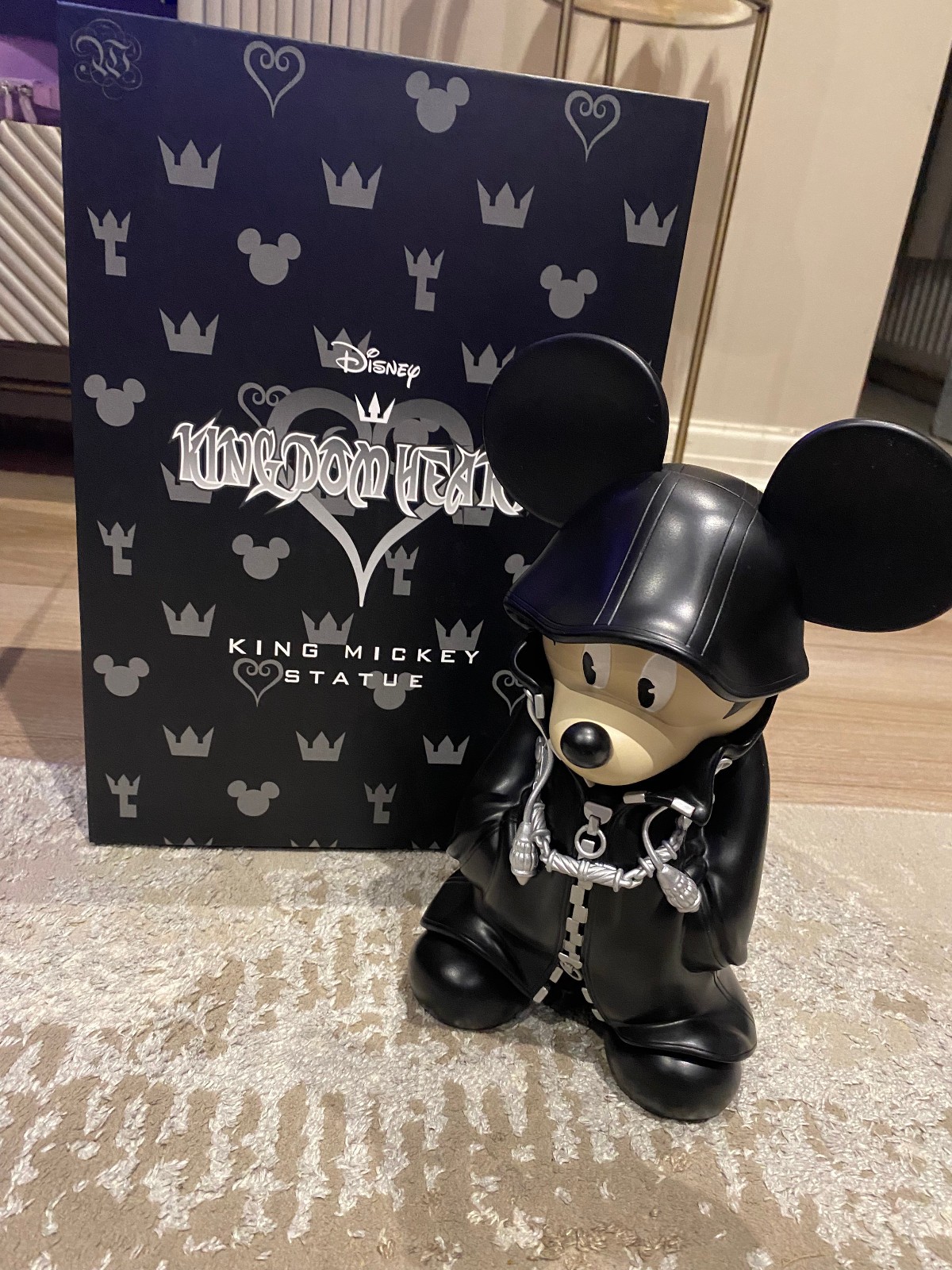 Figura Disney Mickey Mouse Reino de Corazones Rey Mickey - Nueva