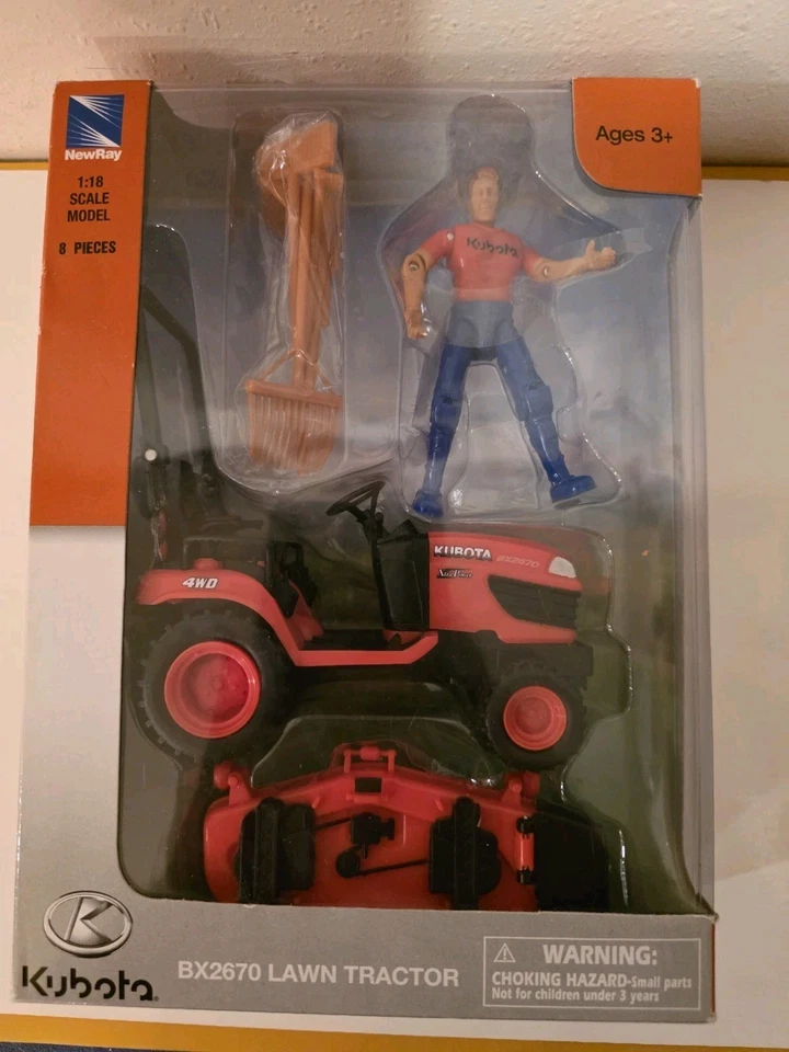 New Ray BX2670 Toy Lawn Tractor Wirh Lawn Tools Scale 1:18 - Image 3 of 4
