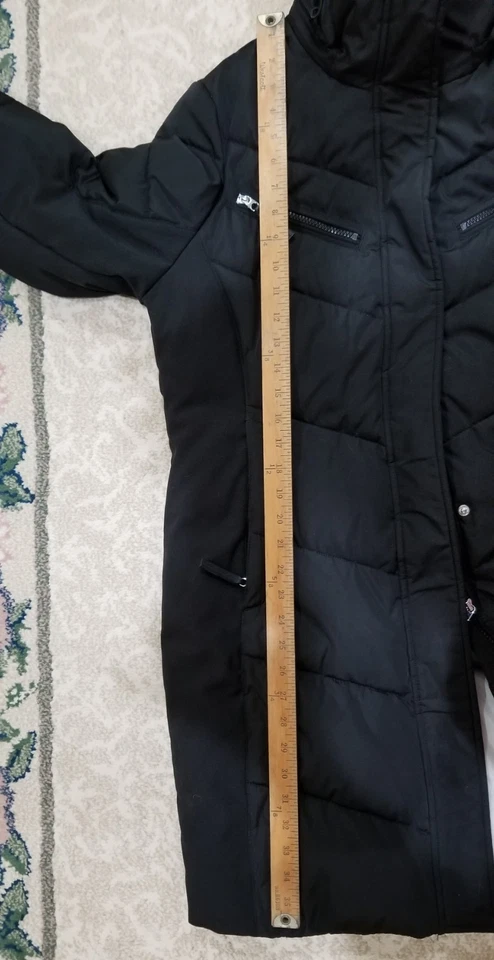 Abrigo acolchado para mujer Calvin Klein Performance con capucha extraíble talla - grande Foto 4 de 4