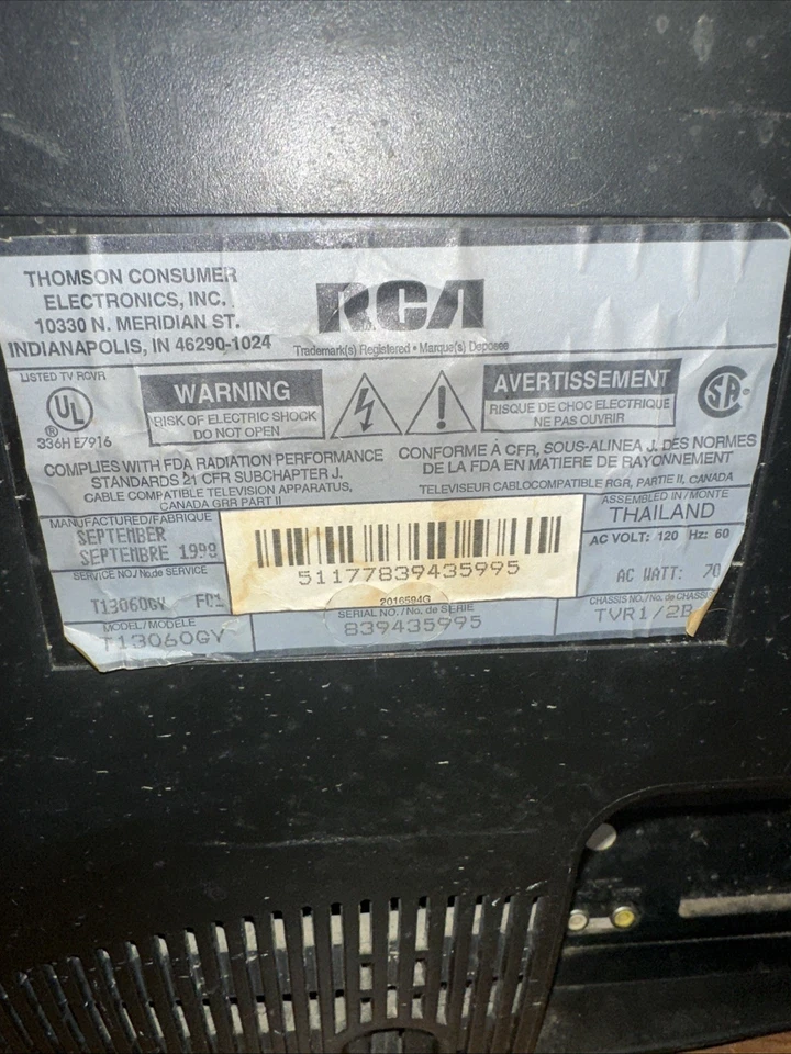 RCA T13060GY 13" CRT TV VCR Combo Television Retro Gaming Vintage Portable VHS - Image 4 of 4