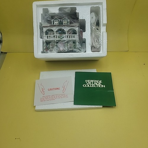 Dept 56 New England Village Captain's Cottage #59471 NIB – Retired - Picture 5 of 8