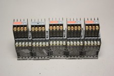 LOT OF 5 UNUSED SIEMENS CONTROL RELAYS 3RH2244-4BG40