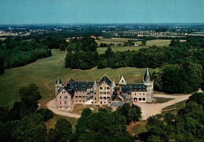 Lurcy-Levis - Chateau de Beguin, aerial view