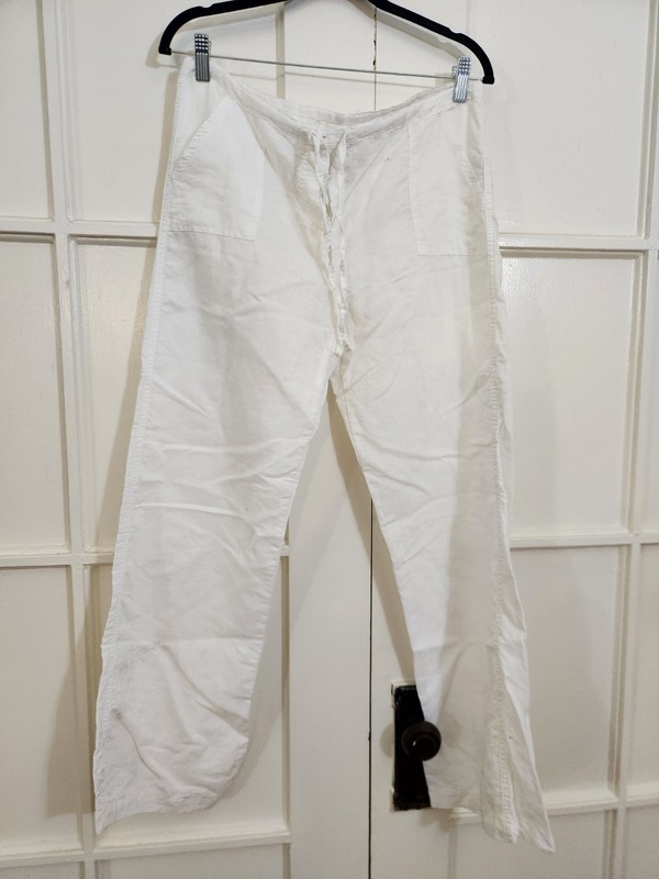 Jean Legacy Women’s White Solid Linen/Cotton Blend Drawstring Button Pants