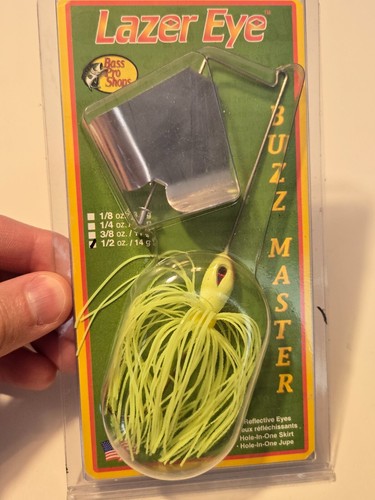 VINTAGE BASS PRO SHOPS LAZER EYE BUZZ MASTER 1/2 OZ LURE - Picture 2 of 4